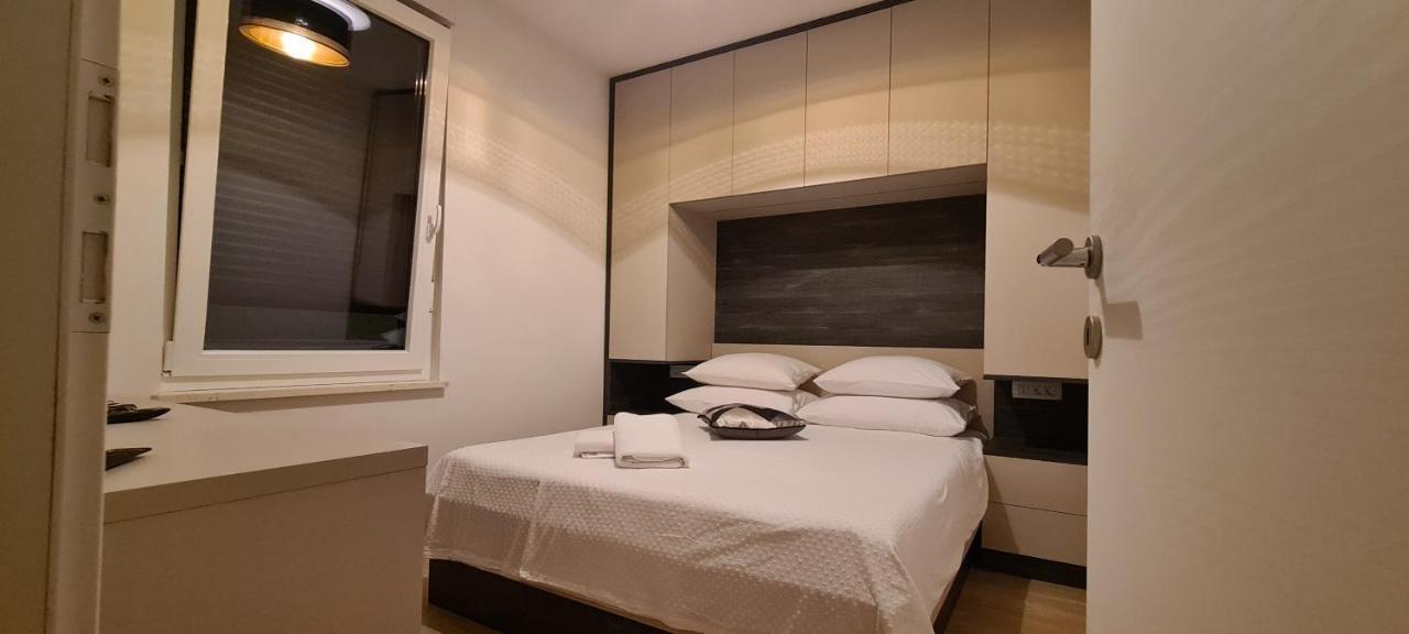 Penthouse Apartman Marcelina In Trogir Dış mekan fotoğraf